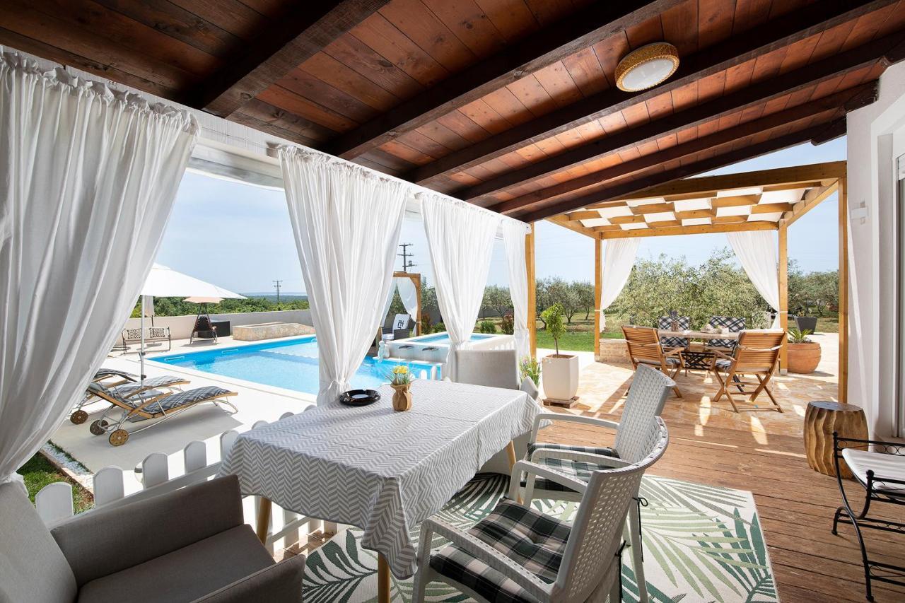 וודניאן Holiday House Bilos מראה חיצוני תמונה