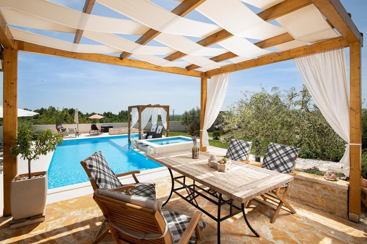 וודניאן Holiday House Bilos מראה חיצוני תמונה