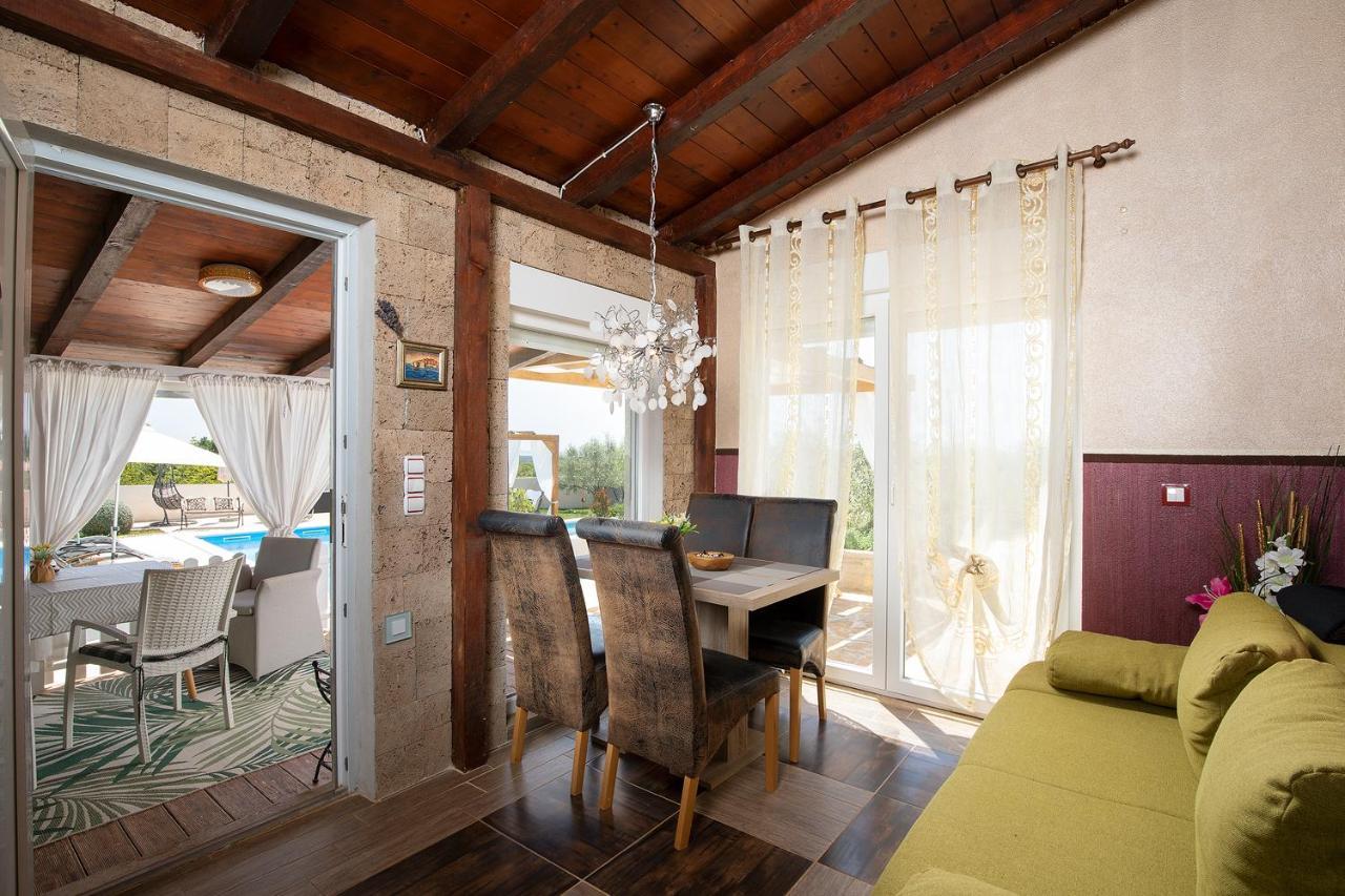 וודניאן Holiday House Bilos מראה חיצוני תמונה