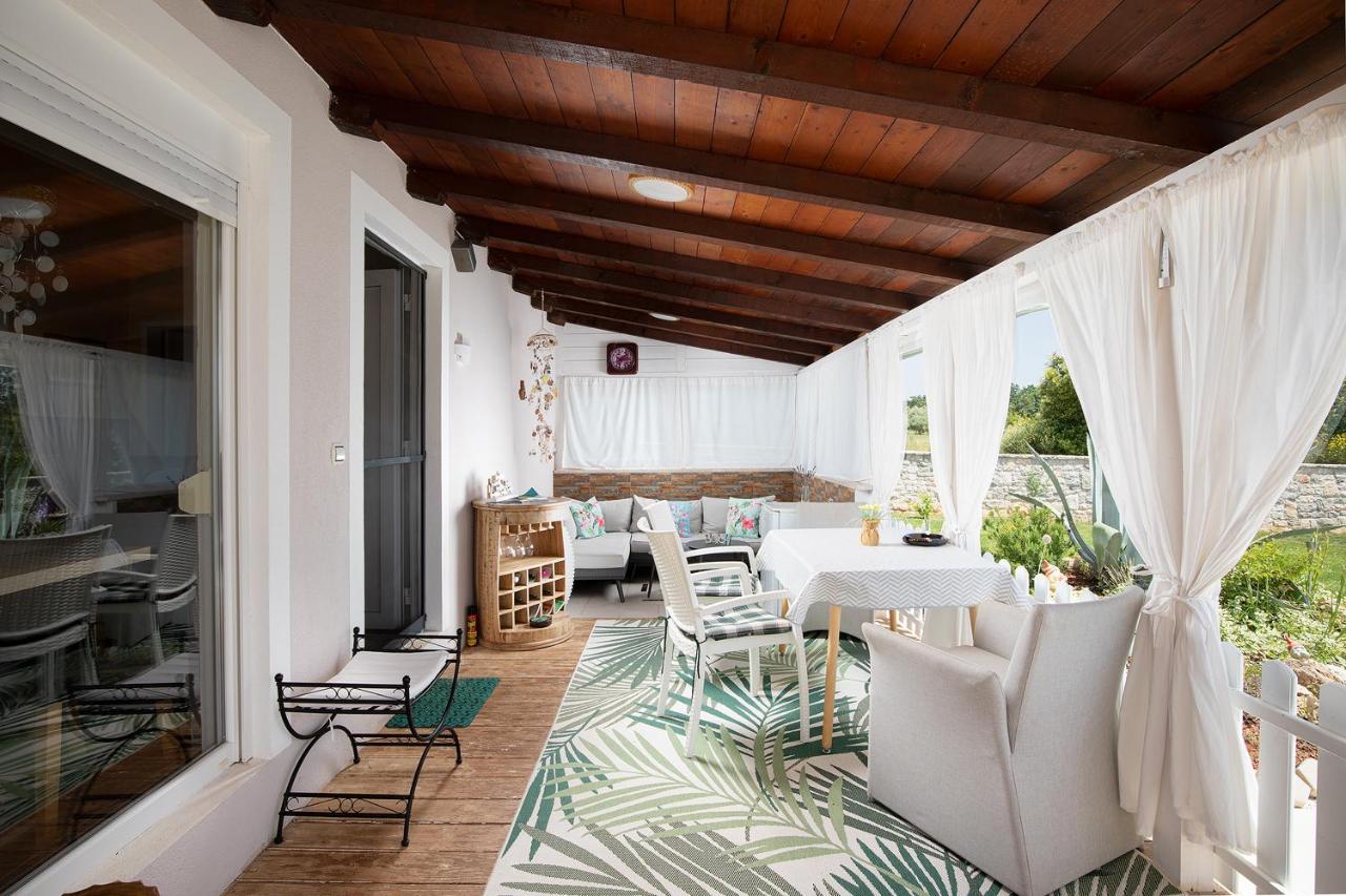 וודניאן Holiday House Bilos מראה חיצוני תמונה