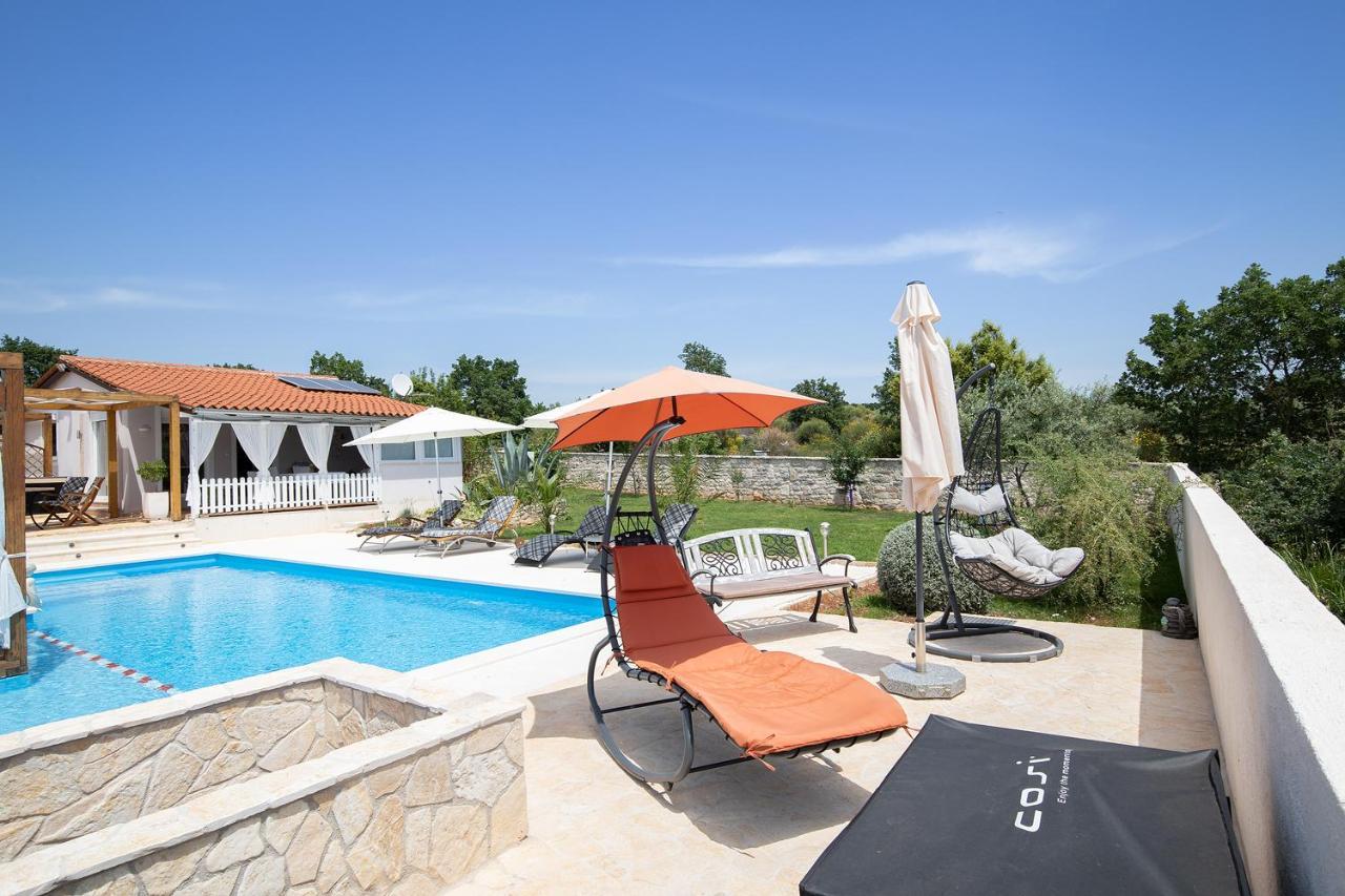 וודניאן Holiday House Bilos מראה חיצוני תמונה
