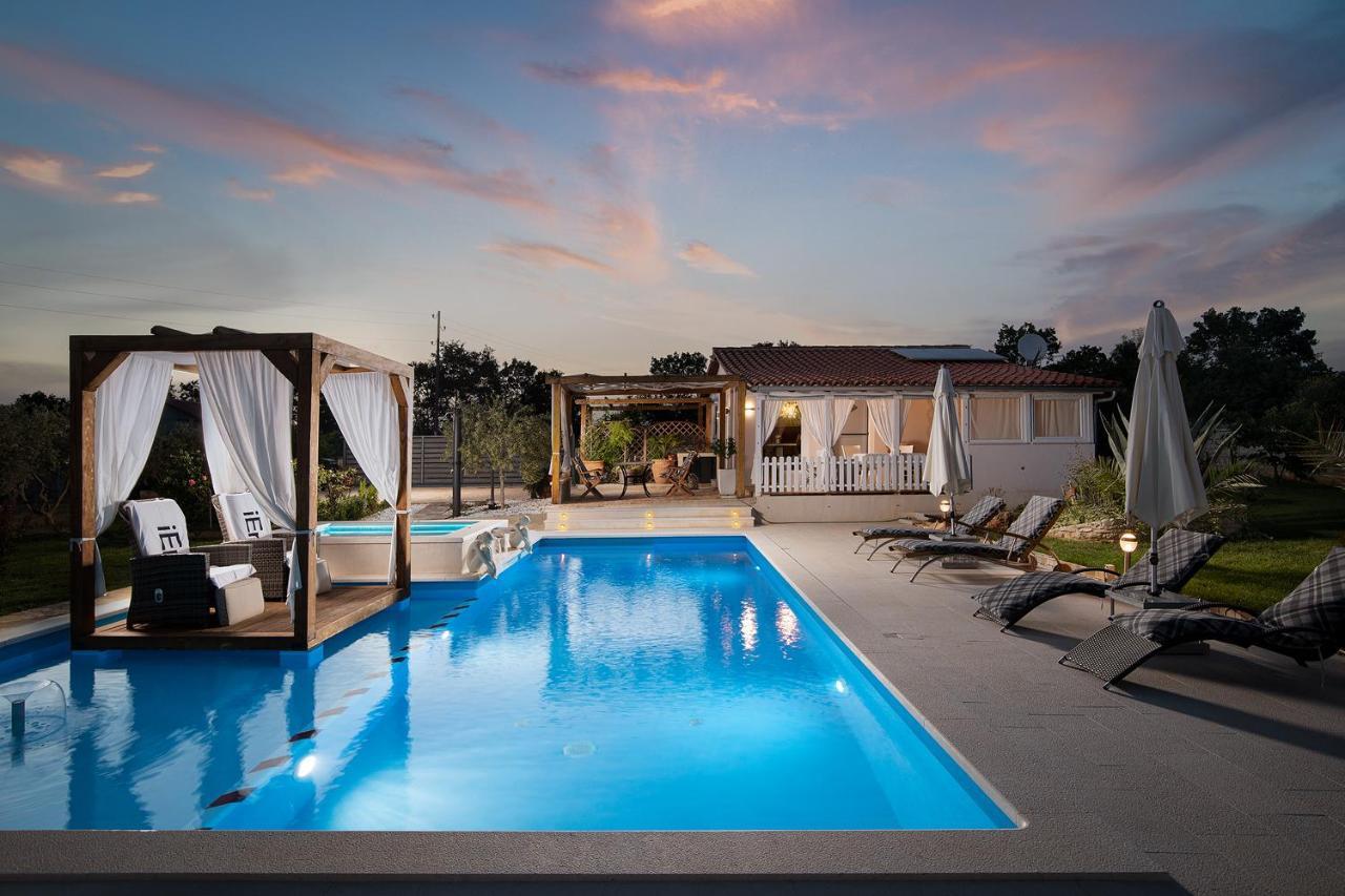 וודניאן Holiday House Bilos מראה חיצוני תמונה