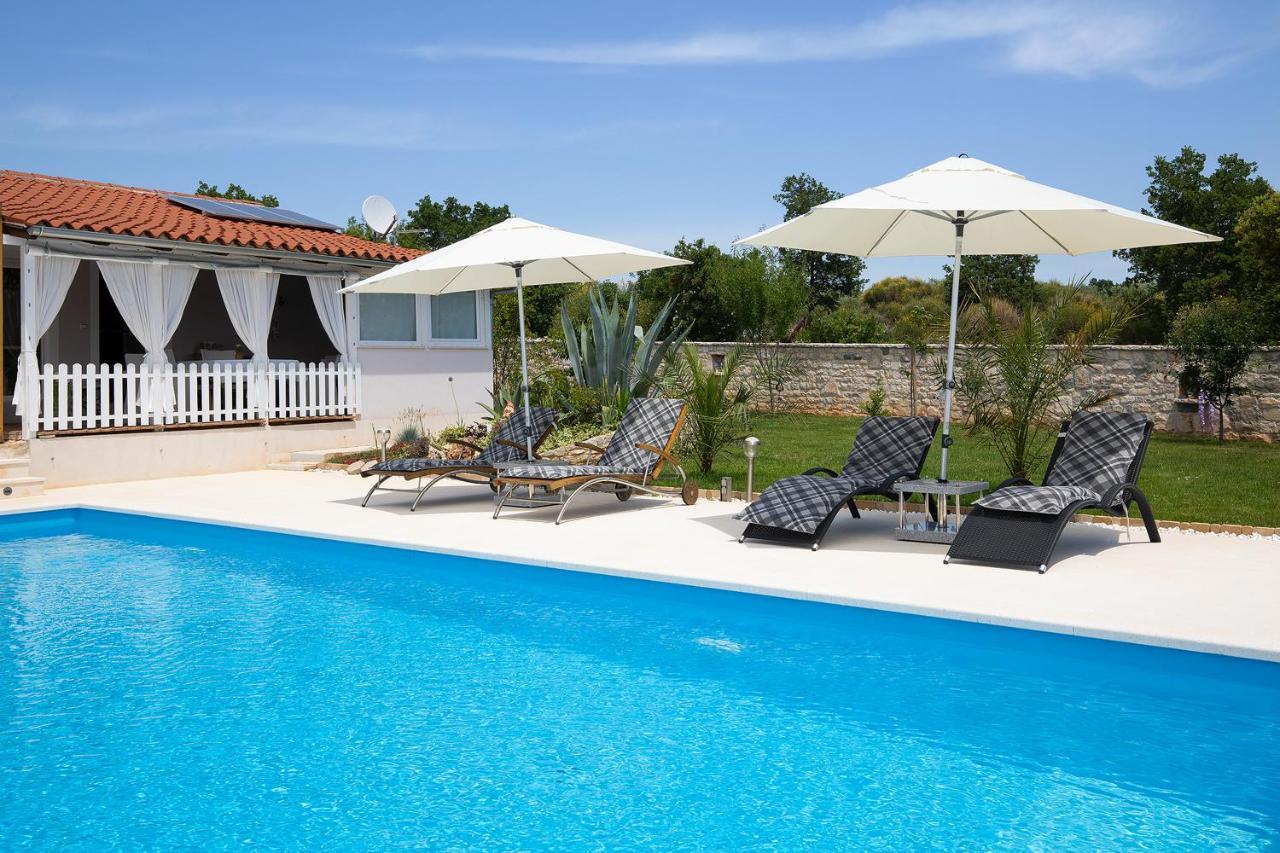 וודניאן Holiday House Bilos מראה חיצוני תמונה
