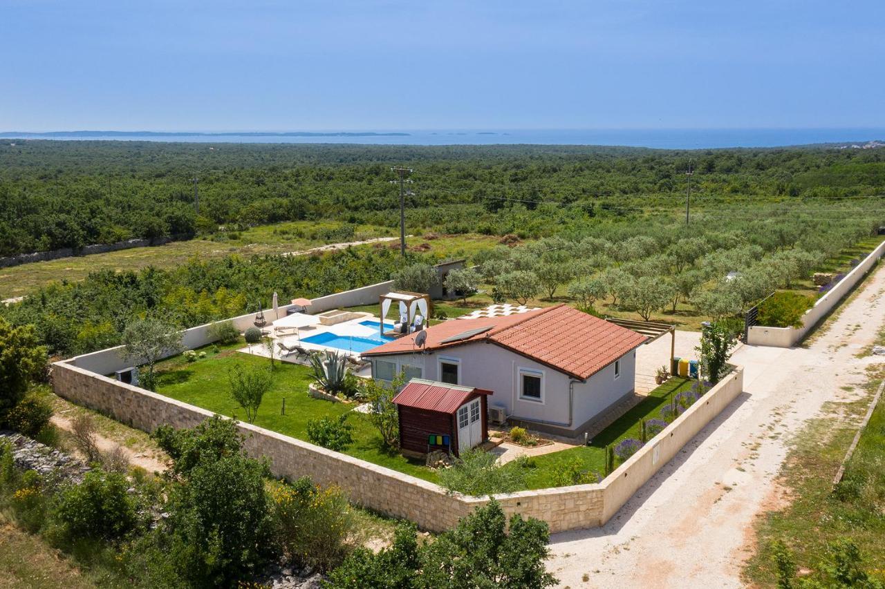וודניאן Holiday House Bilos מראה חיצוני תמונה