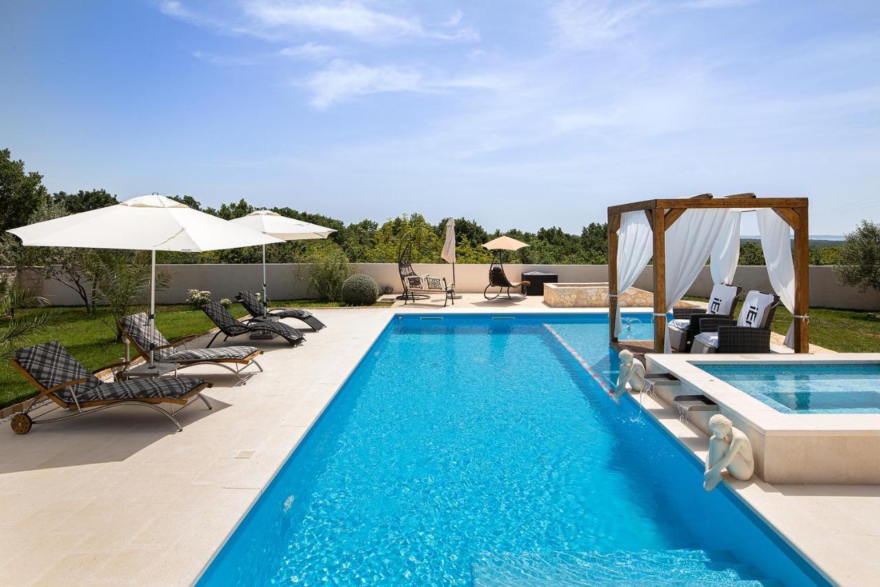 וודניאן Holiday House Bilos מראה חיצוני תמונה