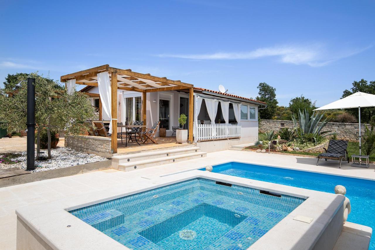 וודניאן Holiday House Bilos מראה חיצוני תמונה