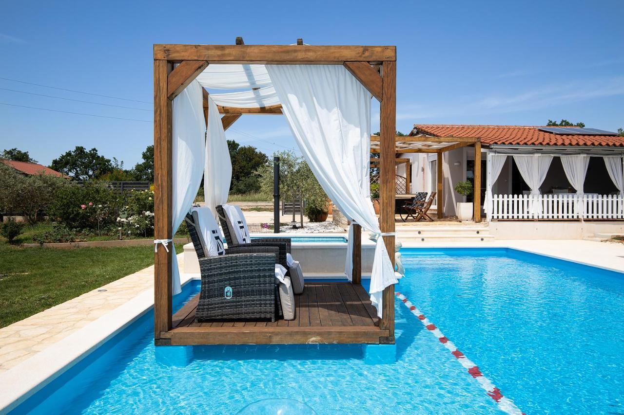 וודניאן Holiday House Bilos מראה חיצוני תמונה